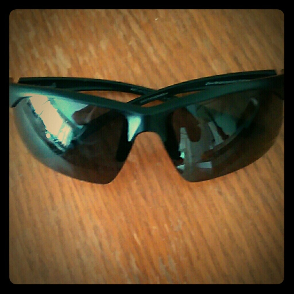 Polarized sunglasses